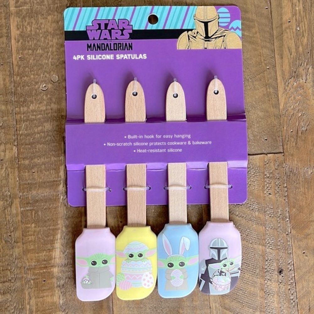 The Mandalorian Baby Yoda Easter Spatulas